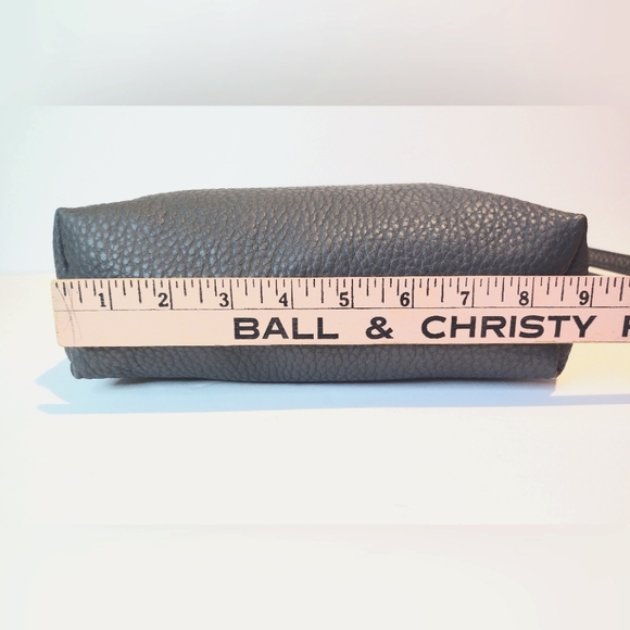 Antik Kraft Pebbled Vegan Leather Crossbody - Picture 11 of 13